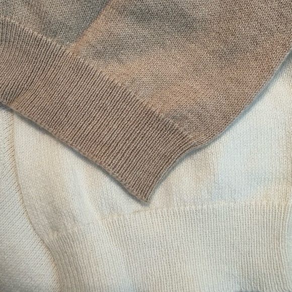 Masters - Magnolia Lane  Two-Tone Cream and Tan Sweater in size large - Picture 7 of 7